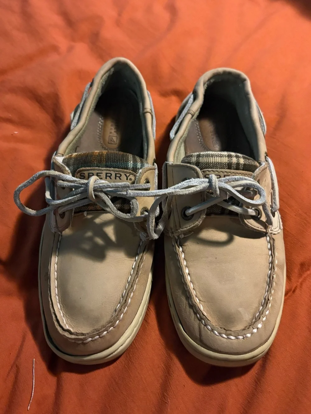 Sperry Women's Beige and Brown Plaid Boat Shoes 6.5